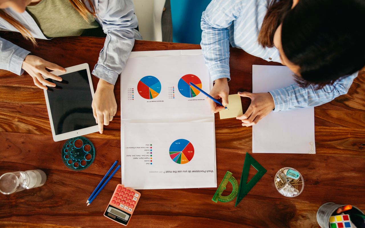 Steps to Mastering OKR: Key components of the OKR framework in a visual guide.